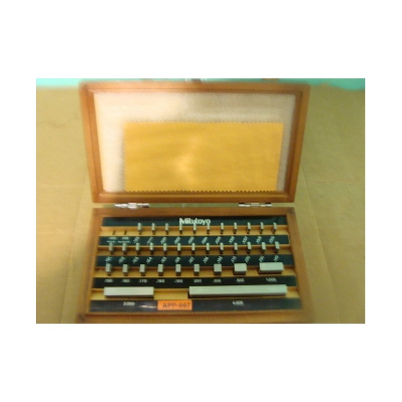 MITUTOYO GAUGE BLOCK SET 516-914-26