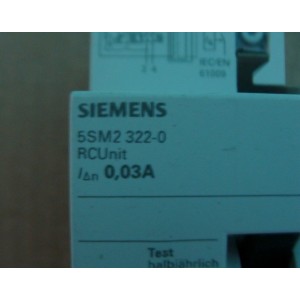 Siemens 5SM2-322-0 Circuit Breaker: MODEL 5SM2-322-0
