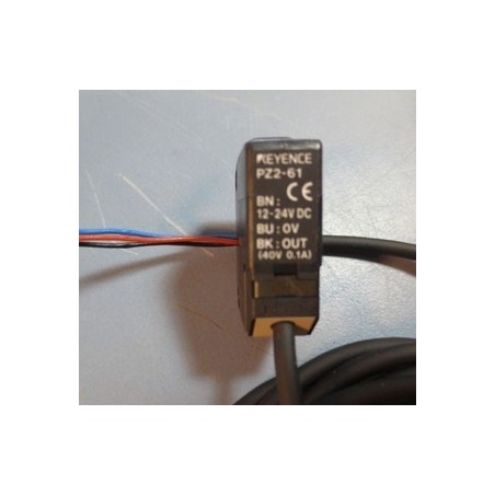 KEYENCE PHOTOELECTRIC RETRO-REFLECTIVE SENSOR PZ2-61