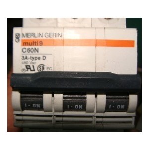 MERLIN GERIN BREAKER MULTI 9 C60 N