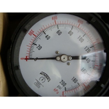 WINTERS GAUGE 4 1/2" DIAL 1/4 NPT RANGE 0-200 PSI