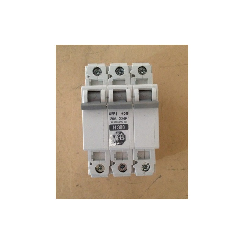 ALLEN BRADLEY 1492-CB3 H 300 