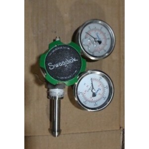 SWAGELOK GAS REGULATOR S2AB558