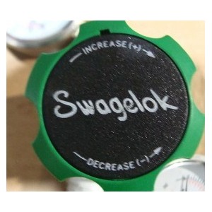 SWAGELOK GAS REGULATOR S2AB558