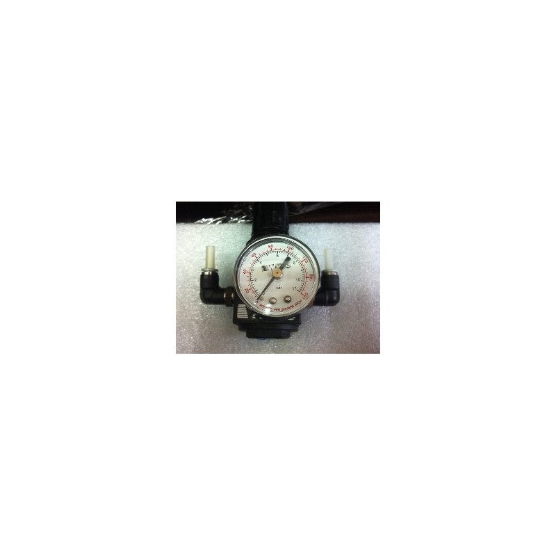 WATTS R35-02 FLOWCONTROL PRESSURE REGULATOR WITH GAUGE 0-160 PSI