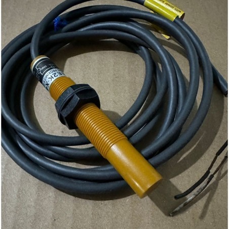 OMRON  SWITCH E2K-X4MY1