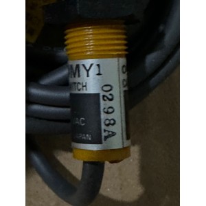 OMRON  SWITCH E2K-X4MY1