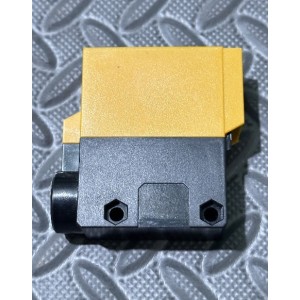 OMRON E3A2-R3M4