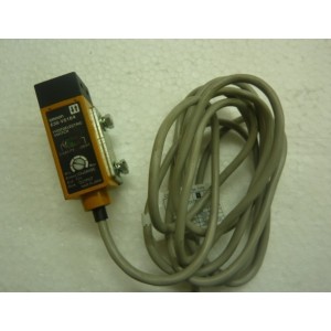 OMRON PHOTOELECTRIC SWITCH E3S-VS1B4