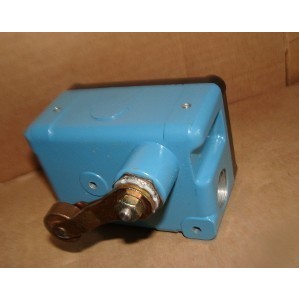 MICRO SWITCH EX-AR 9902