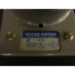 MICRO SWITCH RED BOTTON 2PH2